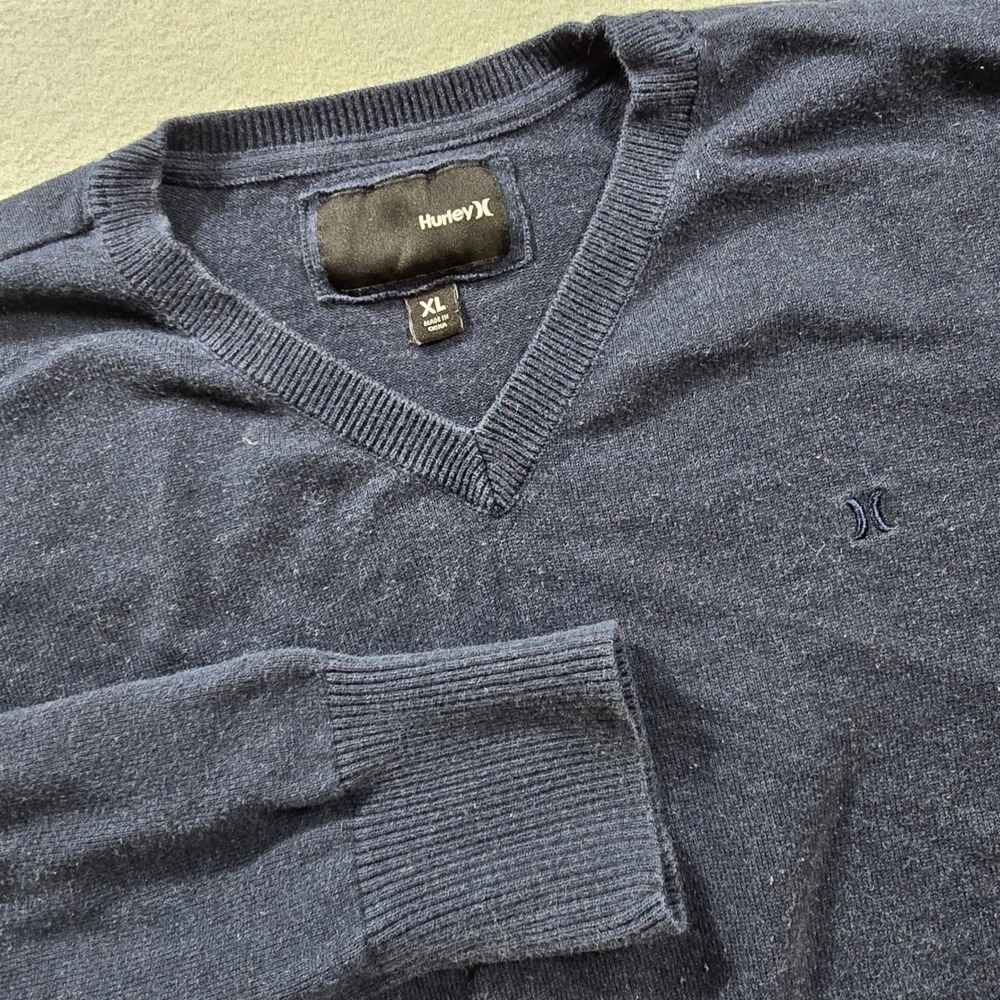 Hurley Mens XL Navy Blue V-Neck Sweater ME02TRS Cotton Pullover Logo Classic